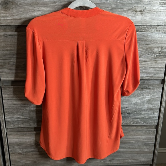 Soft comfy orange blouse - Picture 2 of 2